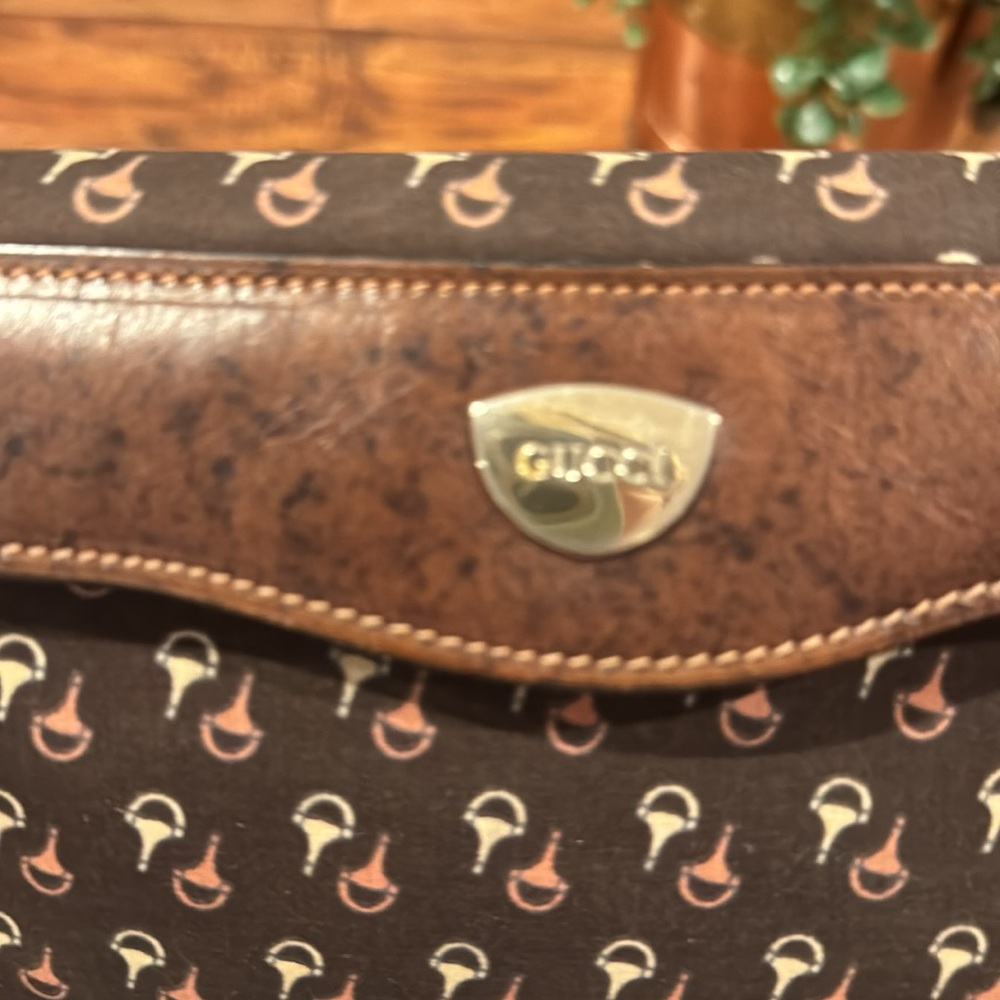 Vintage Gucci horse bit clutch - Picture 5 of 9
